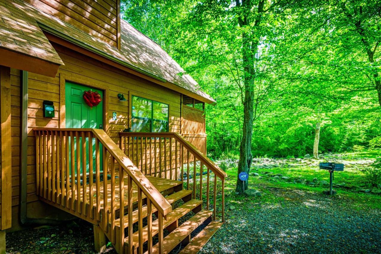 Villa Bear Footin' On The Creek à Gatlinburg Extérieur photo