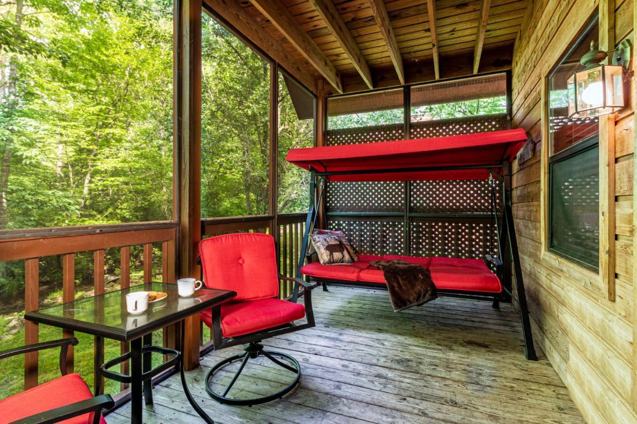 Villa Bear Footin' On The Creek à Gatlinburg Extérieur photo